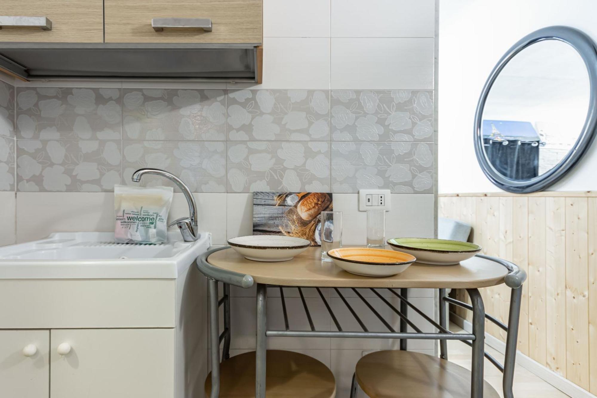 San Nicola Apartments By Rentbeat 바리 외부 사진